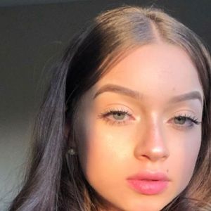 Meet your Posher, Alissa